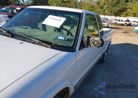 2001 Chevrolet S-10 Ls z USA, uszkodzony, nr VIN 1GCCS195X18113260